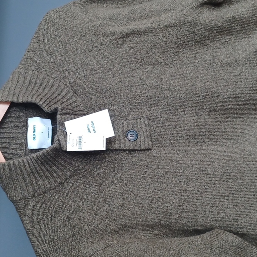 Old Navy sweater - Picture 11 of 14